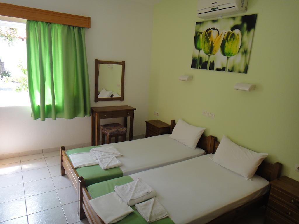 Bungalows Camping Kouyoni Gerakini Room photo
